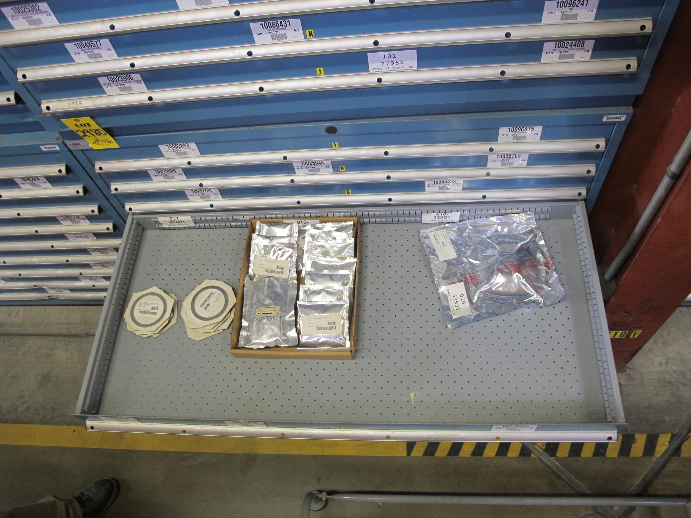 LISTA HEAVY DUTY 9-DRAWER PARTS CABINET W/ CONTENTS (W-50) LOADING & HANDLING FEE $25-